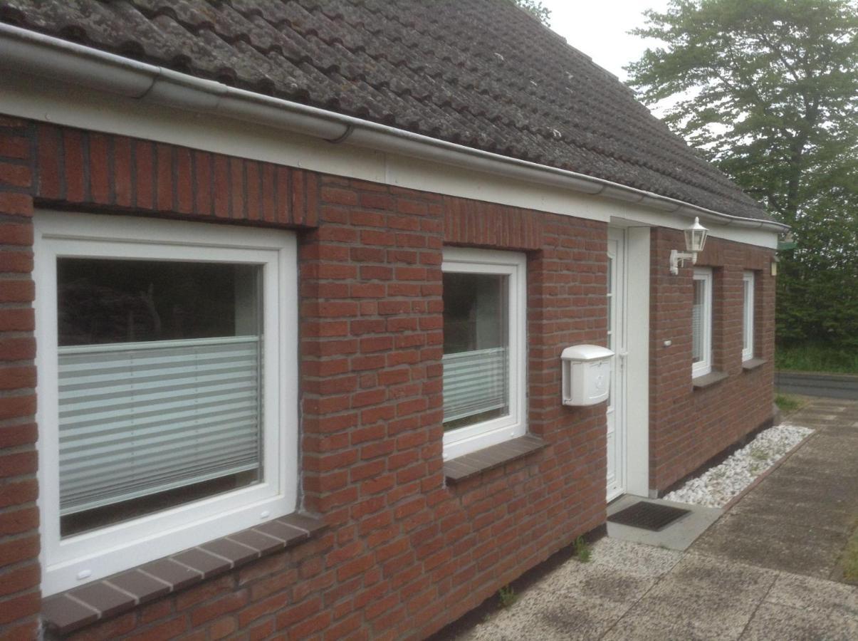 Ferienhaus-Spatzenvilla Lubeck Bagian luar foto