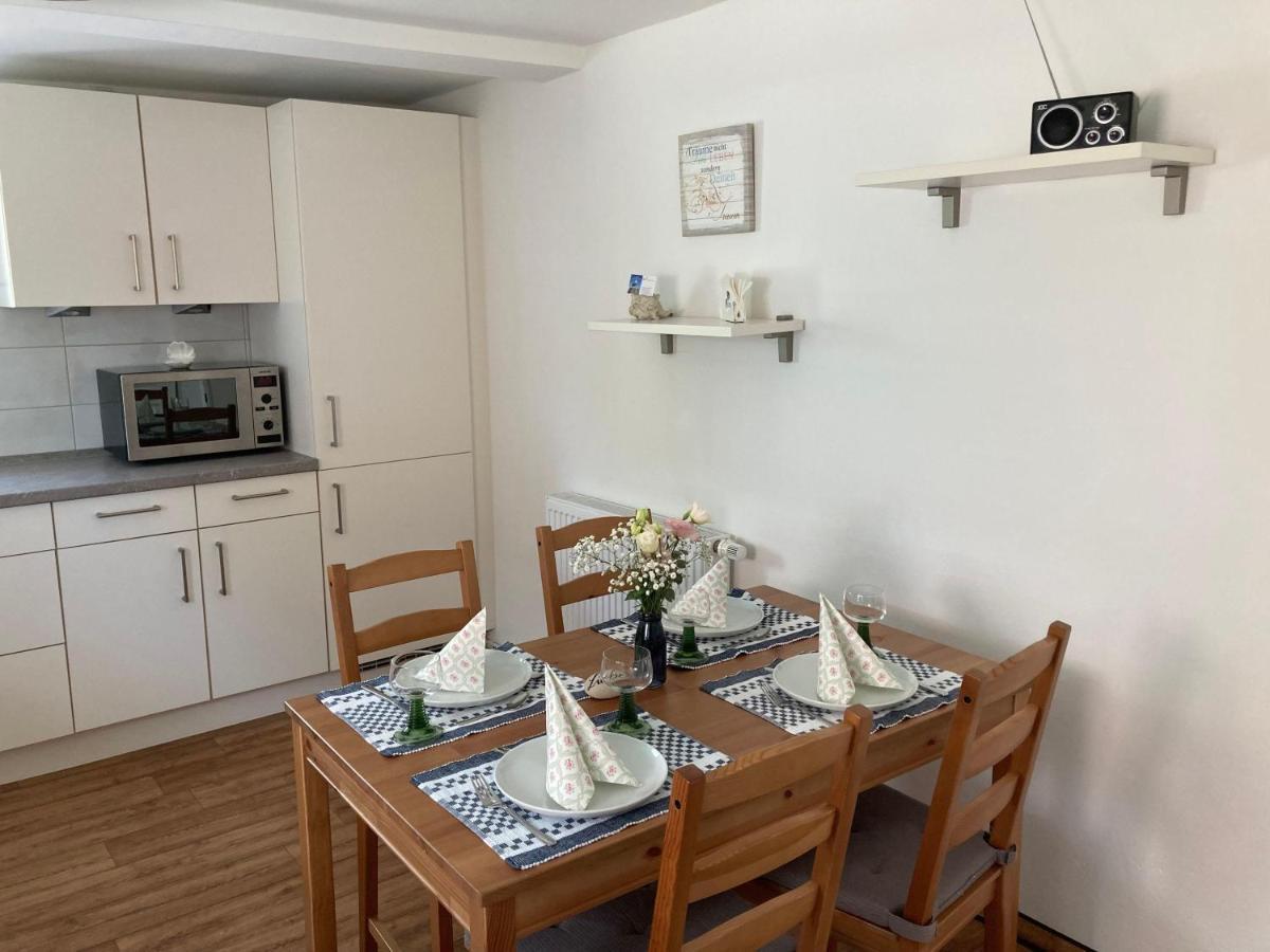Ferienhaus-Spatzenvilla Lubeck Bagian luar foto